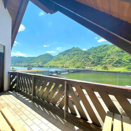 Stilvolle Wellness-ferienwohnung In Whirlpool, Sauna, Grill, Fitness, Billard & Moselblick * Neef