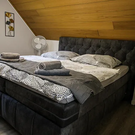 Stilvolle Wellness-ferienwohnung In Whirlpool, Sauna, Grill, Fitness, Billard & Moselblick