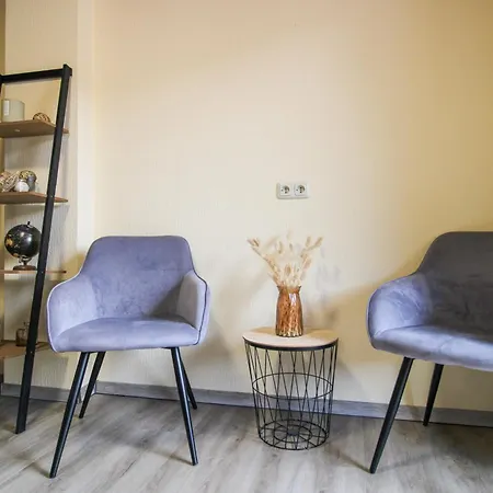 Lägenhet Stilvolle Wellness-ferienwohnung In Whirlpool, Sauna, Grill, Fitness, Billard & Moselblick