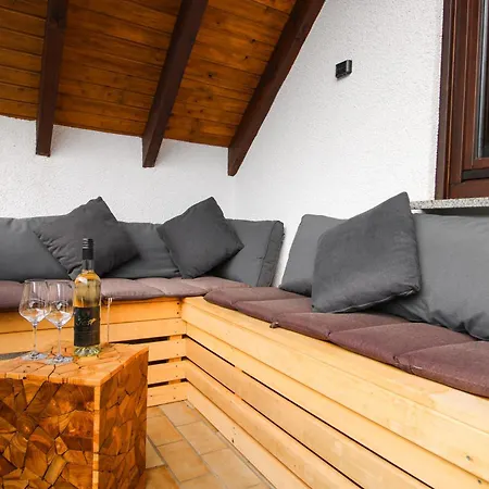 Stilvolle Wellness-ferienwohnung In Whirlpool, Sauna, Grill, Fitness, Billard & Moselblick
