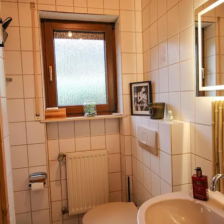 Stilvolle Wellness-ferienwohnung In Whirlpool, Sauna, Grill, Fitness, Billard & Moselblick Neef