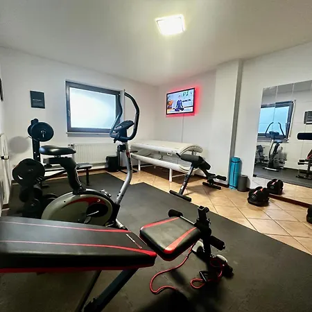 Stilvolle Wellness-ferienwohnung In Whirlpool, Sauna, Grill, Fitness, Billard & Moselblick *