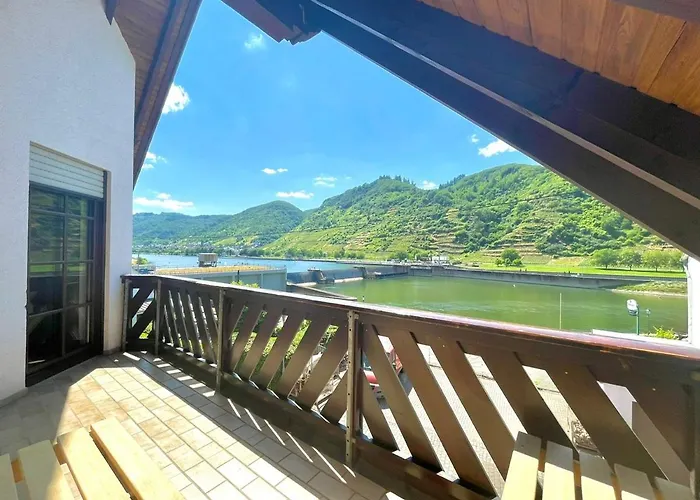 Stilvolle Wellness-ferienwohnung In Whirlpool, Sauna, Grill, Fitness, Billard & Moselblick * Neef