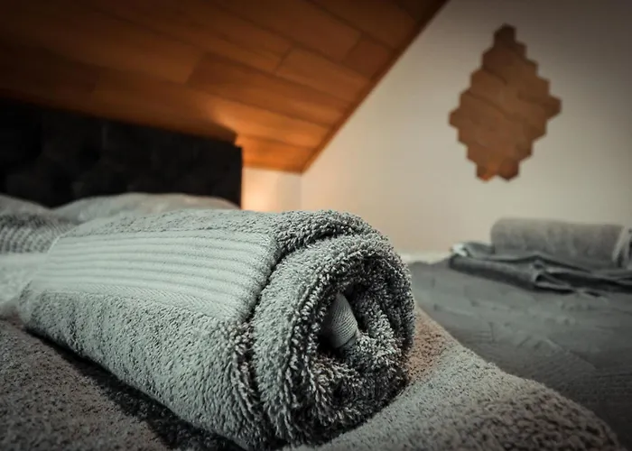 Stilvolle Wellness-ferienwohnung In Whirlpool, Sauna, Grill, Fitness, Billard & Moselblick